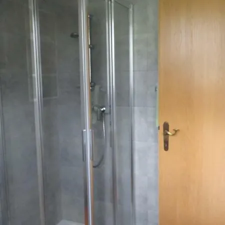 Enzi Apartment *